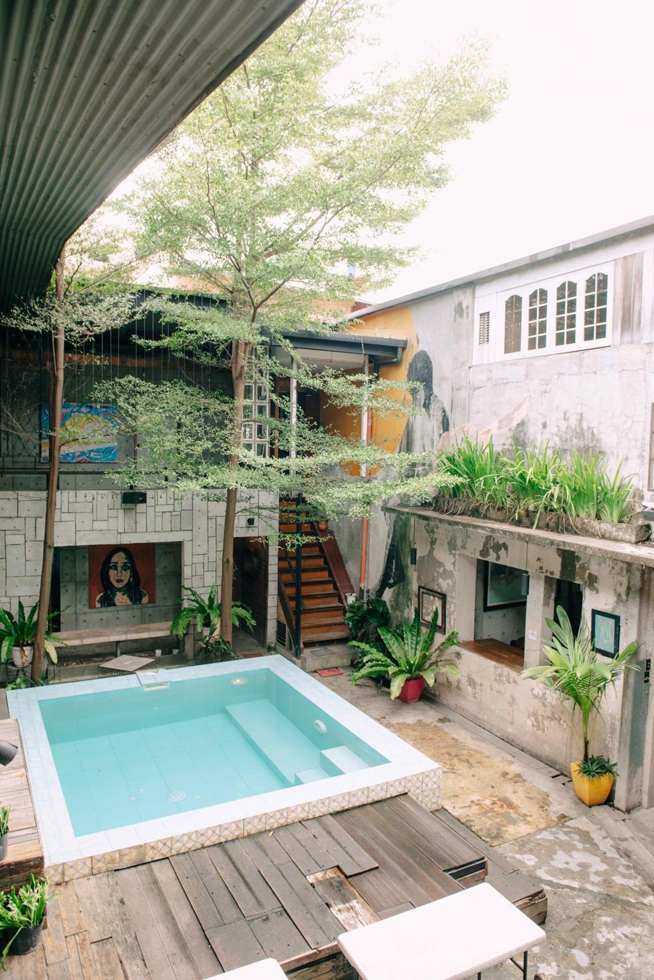 The Flying Fish Hostel Cebu Exterior photo